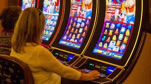 Pengguna foxibet melakukan login dengan aman menggunakan fitur proteksi